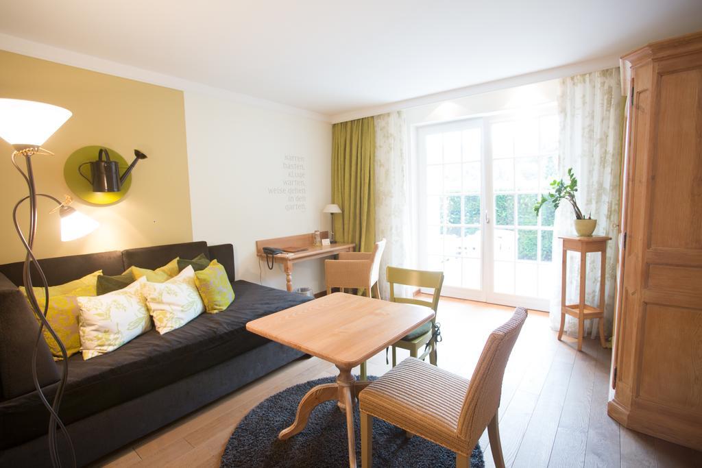 Hotel Heiligenstein บาเดน-บาเดน ภายนอก รูปภาพ