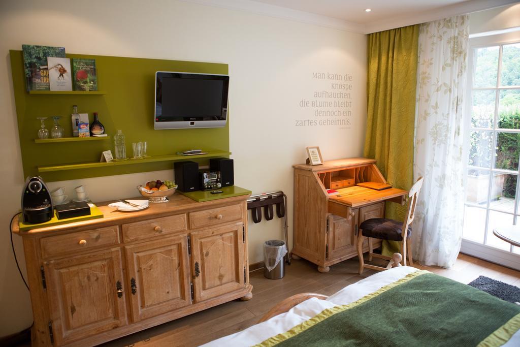 Hotel Heiligenstein บาเดน-บาเดน ภายนอก รูปภาพ