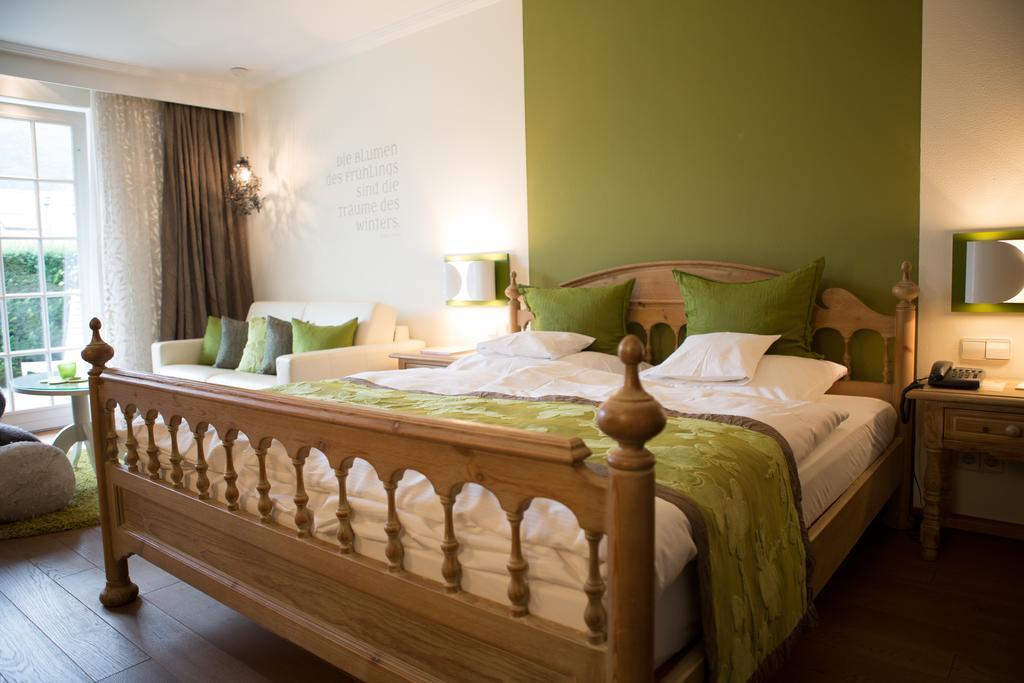 Hotel Heiligenstein บาเดน-บาเดน ภายนอก รูปภาพ
