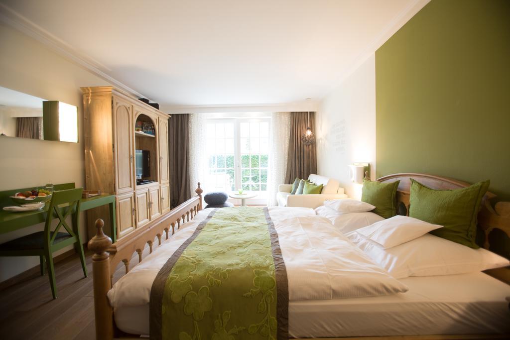 Hotel Heiligenstein บาเดน-บาเดน ภายนอก รูปภาพ