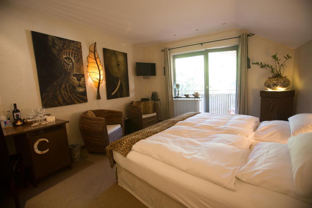 Hotel Heiligenstein บาเดน-บาเดน ภายนอก รูปภาพ